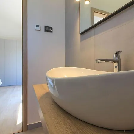 Esire With Private Pool Villa Pula
