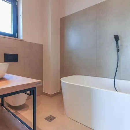 Esire With Private Pool Villa Pula