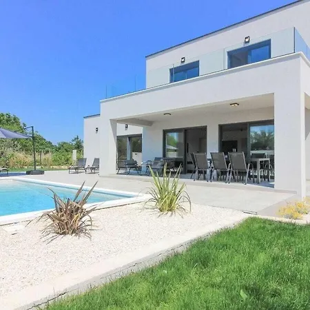 Esire With Private Pool Villa *